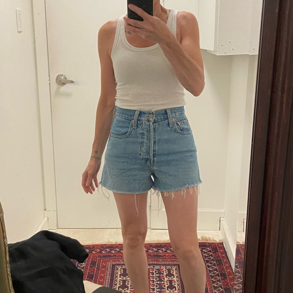 Levi's Ribcage Shorts - Picture 5 of 5